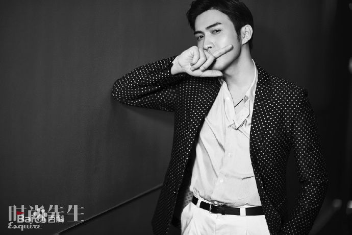 最优质张彬彬(Vin)在《时尚先生》五月刊中的相册