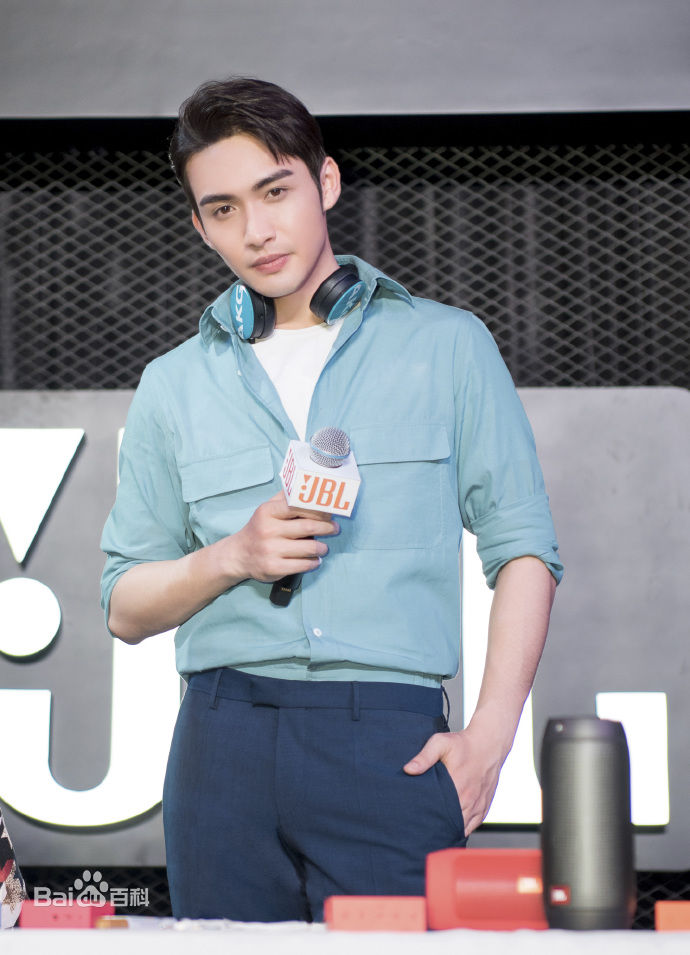 张彬彬(Vin)出席活动性感图片图集