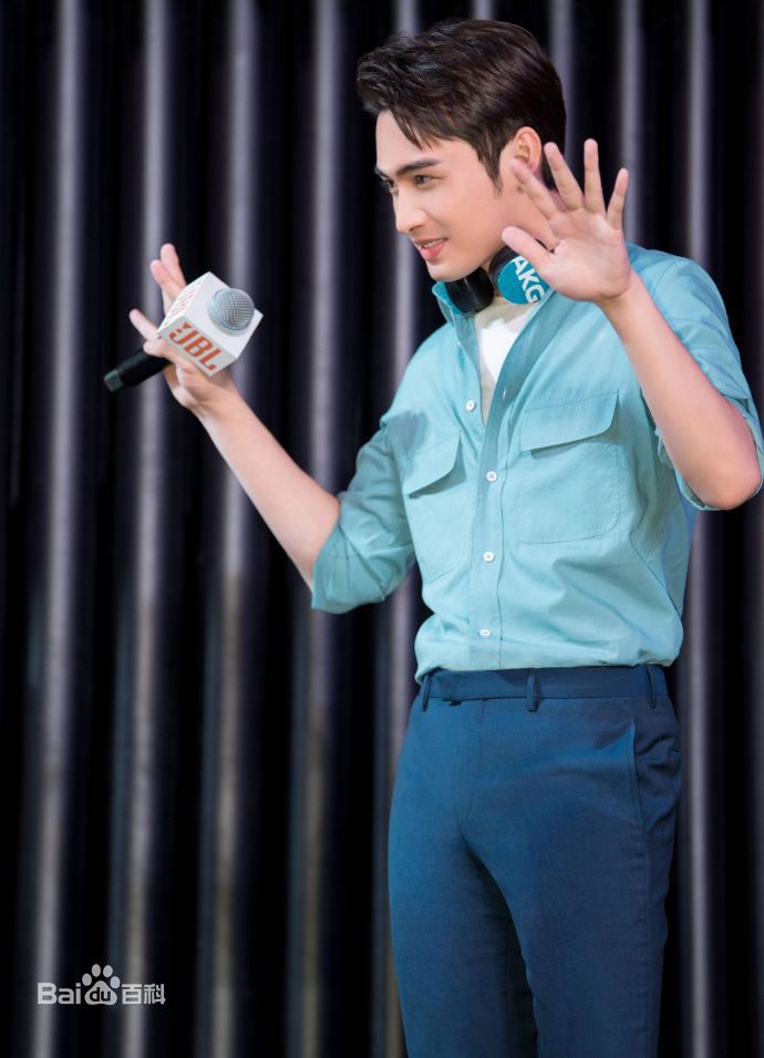 张彬彬(Vin)出席活动性感图片图集