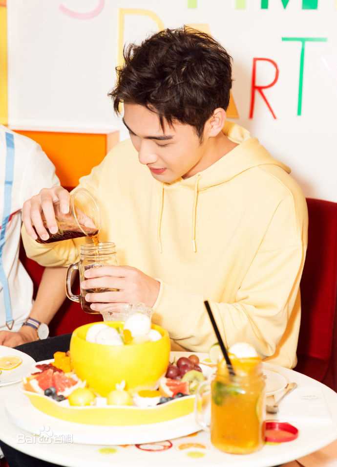 张彬彬(Vin)出席活动性感图片图集