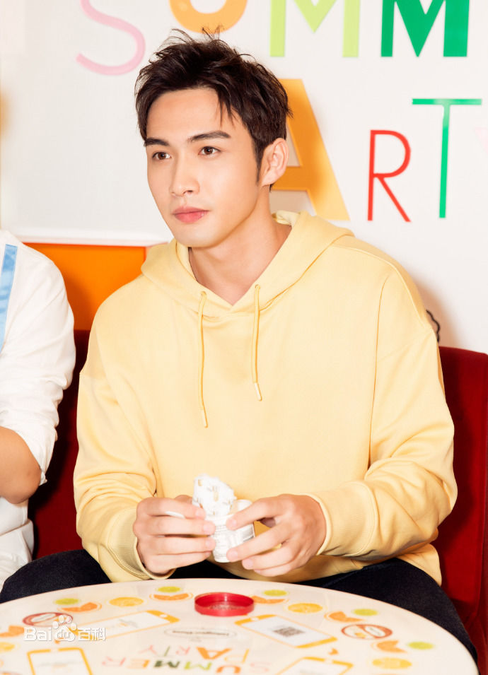 张彬彬(Vin)出席活动性感图片图集