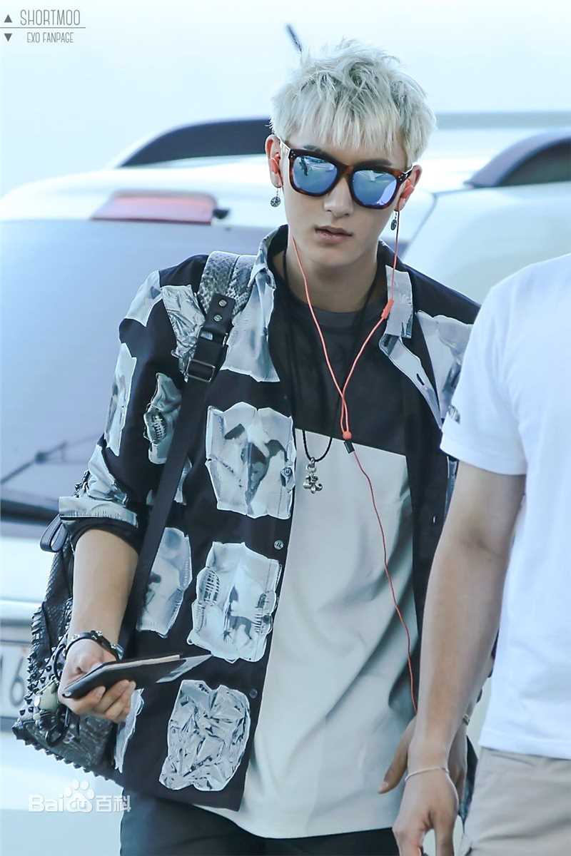 黄子韬(Z.TAO、 、タオ)的机场fashion图册