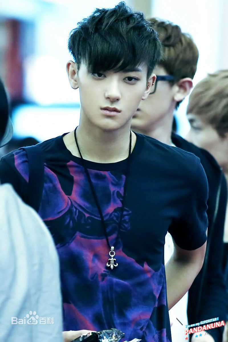 黄子韬(Z.TAO、 、タオ)的机场fashion图册