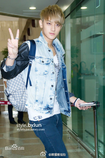 黄子韬(Z.TAO、 、タオ)的机场fashion图册