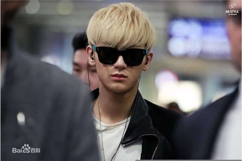 黄子韬(Z.TAO、 、タオ)的机场fashion图册