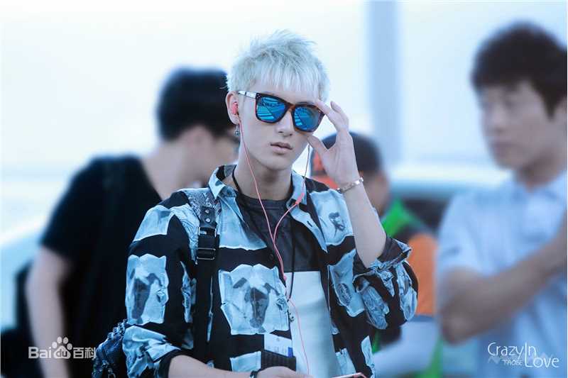 黄子韬(Z.TAO、 、タオ)的机场fashion图册