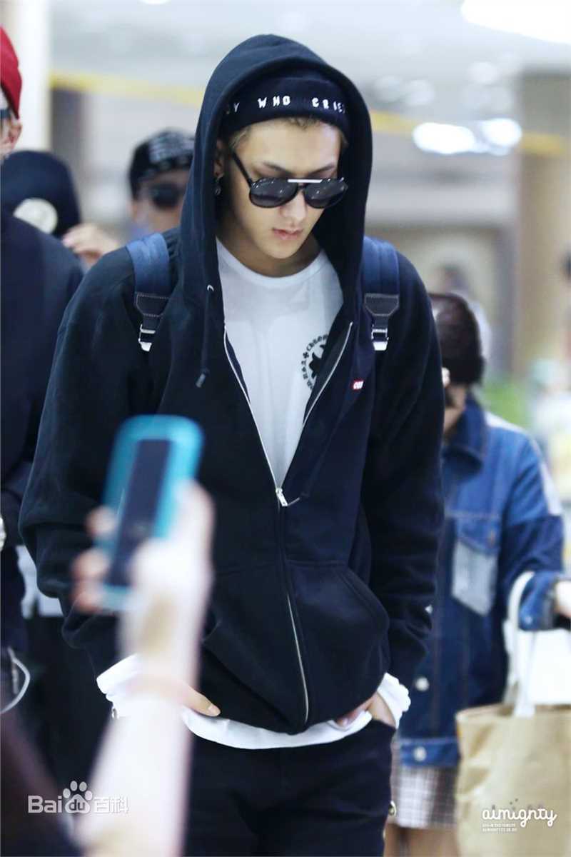 黄子韬(Z.TAO、 、タオ)的机场fashion图册