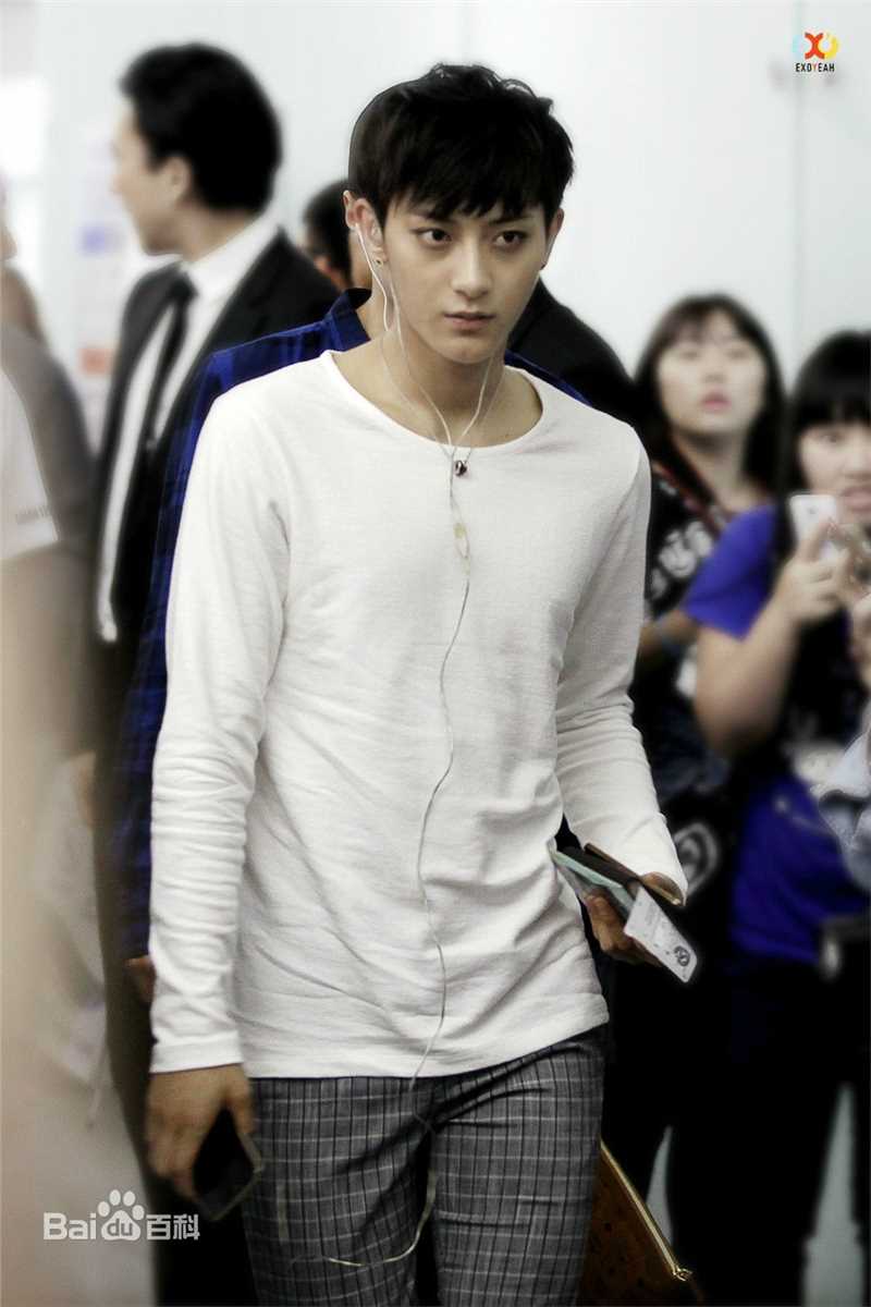 黄子韬(Z.TAO、 、タオ)的机场fashion图册