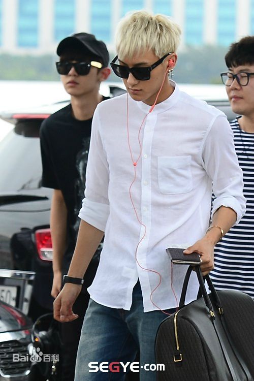 黄子韬(Z.TAO、 、タオ)的机场fashion图册