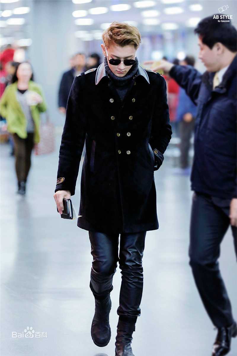 黄子韬(Z.TAO、 、タオ)的机场fashion图册