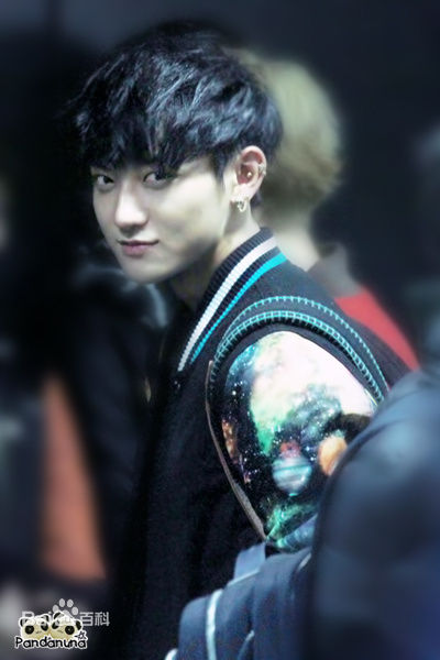 黄子韬(Z.TAO、 、タオ)的机场fashion图册