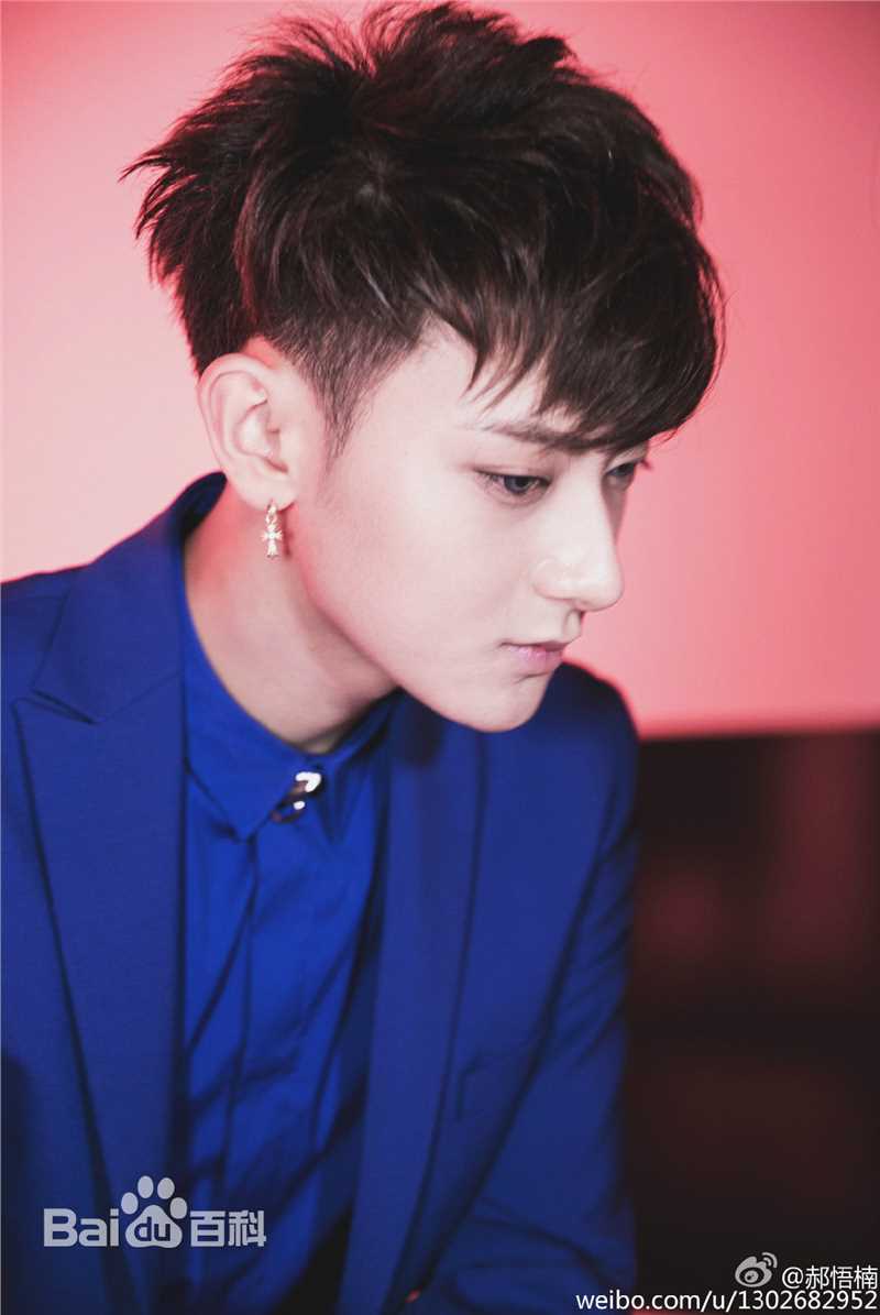 黄子韬(Z.TAO、 、タオ)侧颜壁纸壁纸