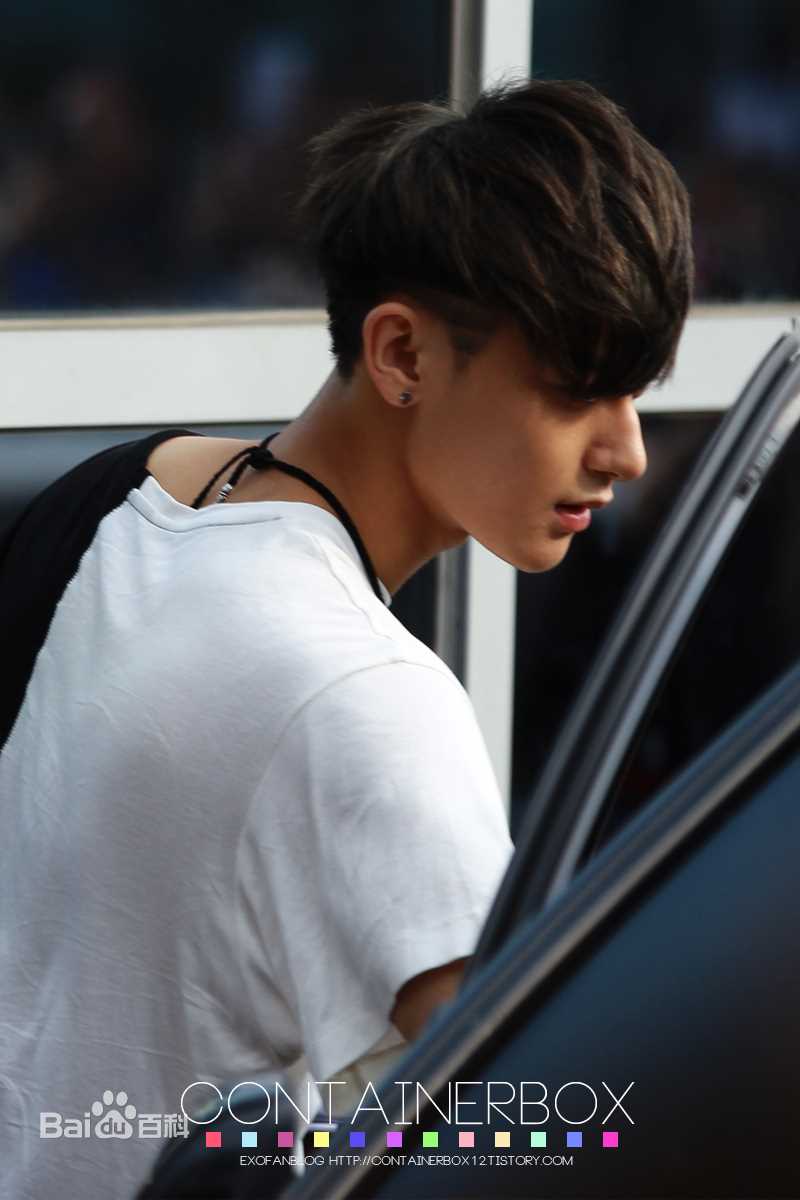 黄子韬(Z.TAO、 、タオ)侧颜壁纸壁纸