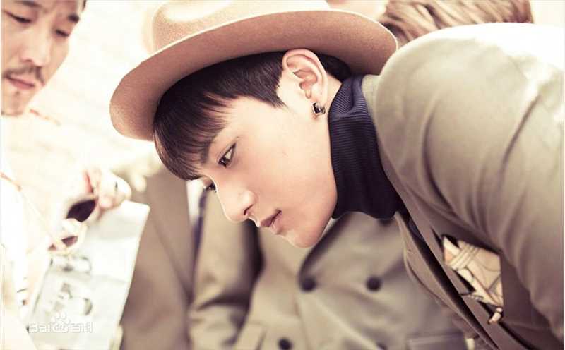 黄子韬(Z.TAO、 、タオ)侧颜壁纸壁纸