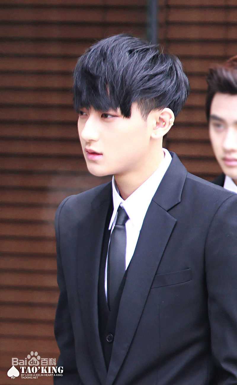 黄子韬(Z.TAO、 、タオ)侧颜壁纸壁纸