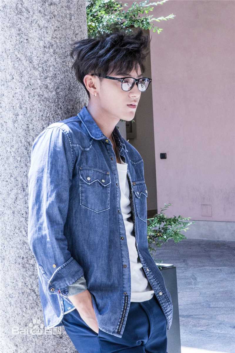 黄子韬(Z.TAO、 、タオ)时尚魅力性感图片壁纸