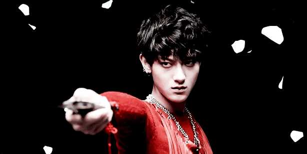 黄子韬(Z.TAO、 、タオ)在《MAMA》MV中的舞剑红衣少年中的