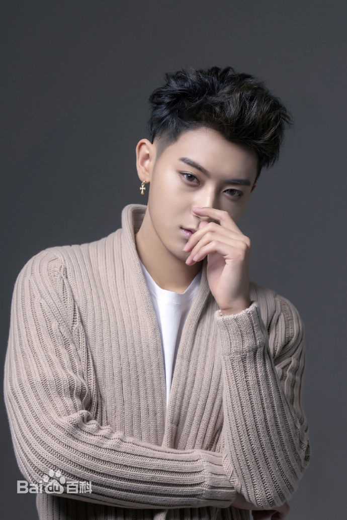 黄子韬(Z.TAO、 、タオ)最新《官方》图集