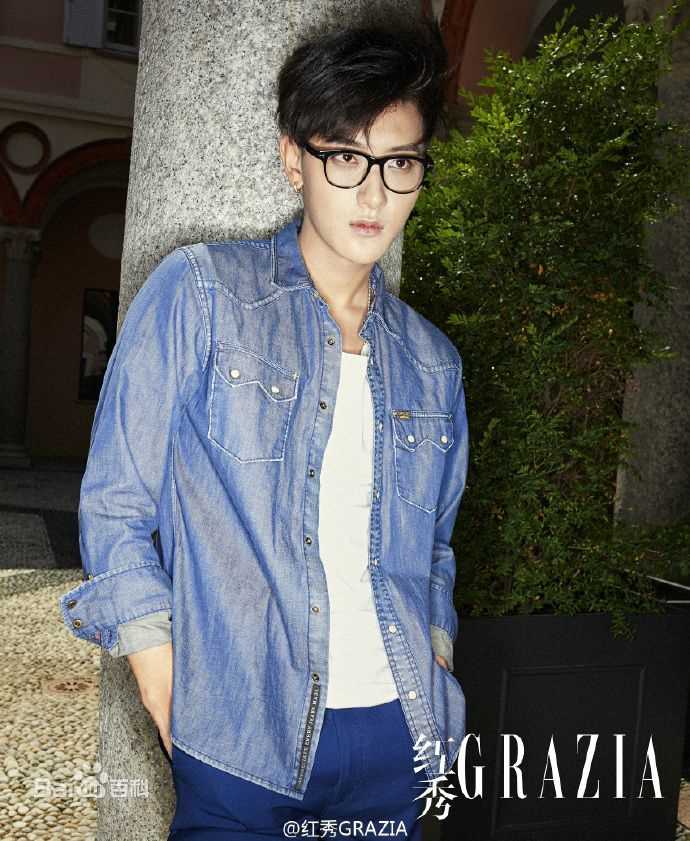 精选黄子韬(Z.TAO、 、タオ)在《红秀》中的图册