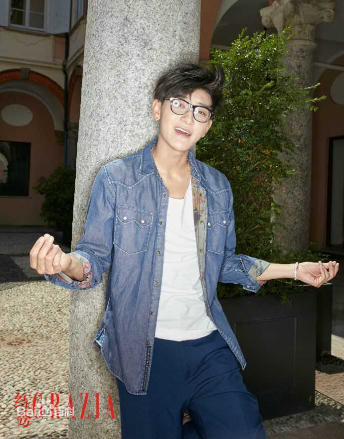 精选黄子韬(Z.TAO、 、タオ)在《红秀》中的图册