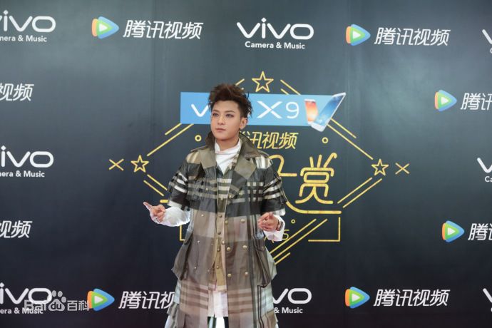 黄子韬(Z.TAO、 、タオ)星光大赏生活照