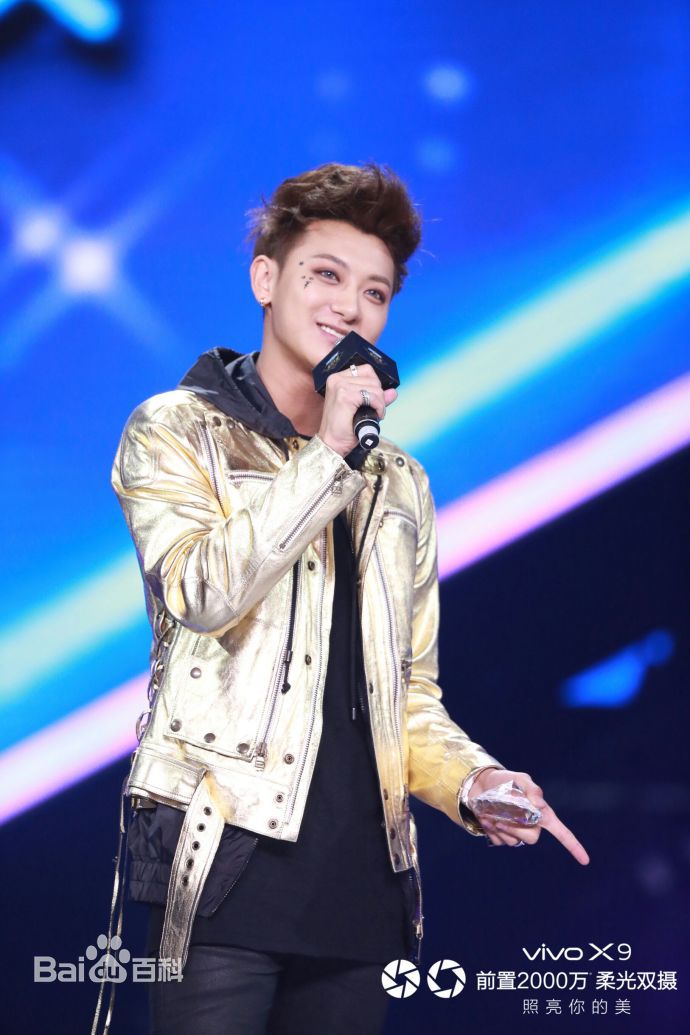 黄子韬(Z.TAO、 、タオ)星光大赏生活照