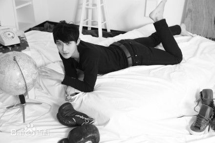 精选黄子韬(Z.TAO、 、タオ)在《MAMA》迷你专辑中的图册