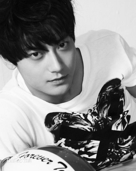 精选黄子韬(Z.TAO、 、タオ)在《MAMA》迷你专辑中的图册