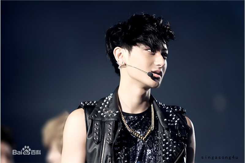 精选黄子韬(Z.TAO、 、タオ)在《MAMA》迷你专辑中的图册