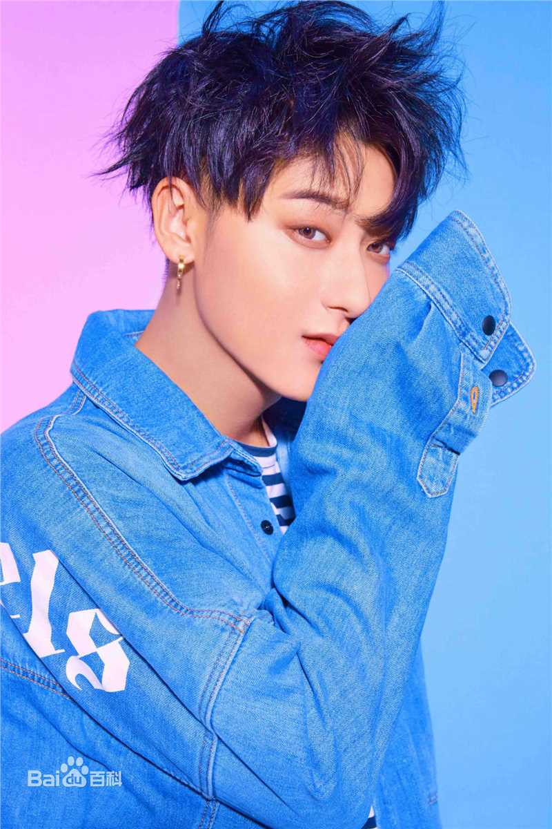 黄子韬(Z.TAO、 、タオ)前后照片