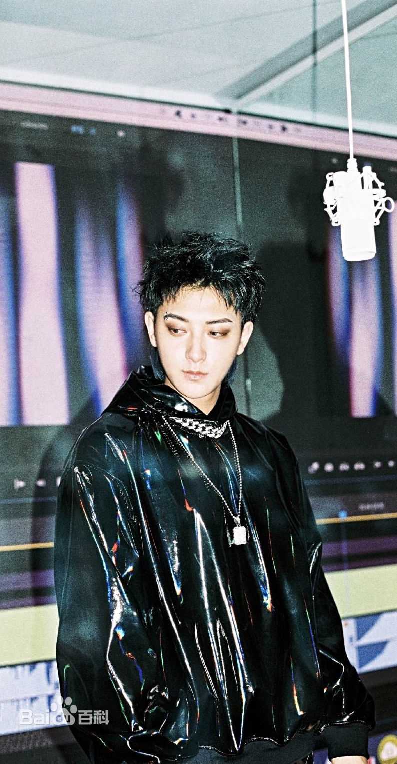 黄子韬(Z.TAO、 、タオ)前后照片