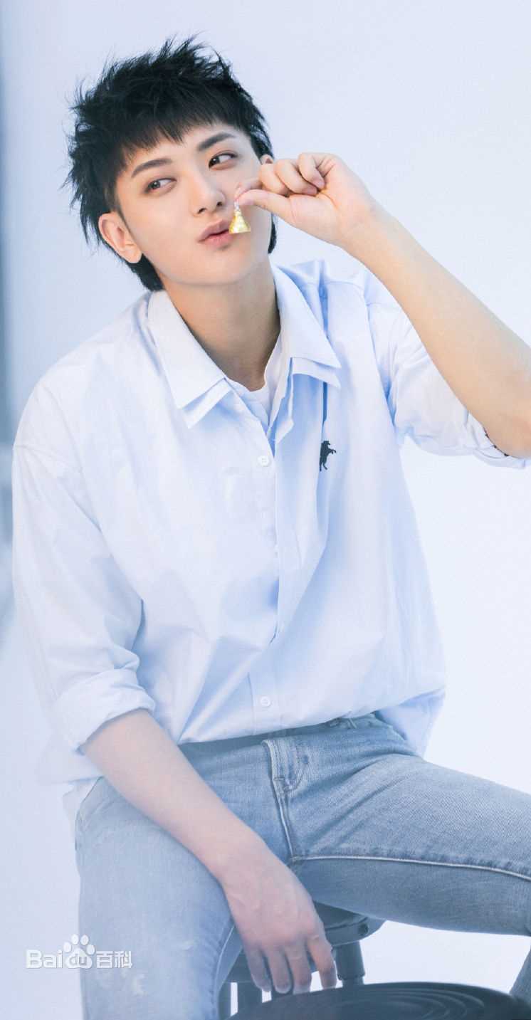 黄子韬(Z.TAO、 、タオ)前后照片