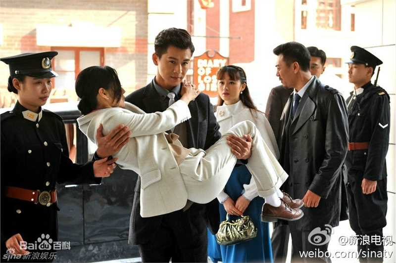 乔振宇(Qiao Zhenyu)在《昙花梦》饰程慈航中的