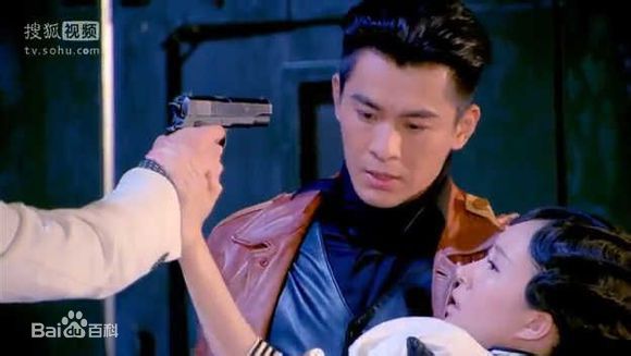 精选乔振宇(Qiao Zhenyu)在《烽火佳人》饰周霆琛中的图册