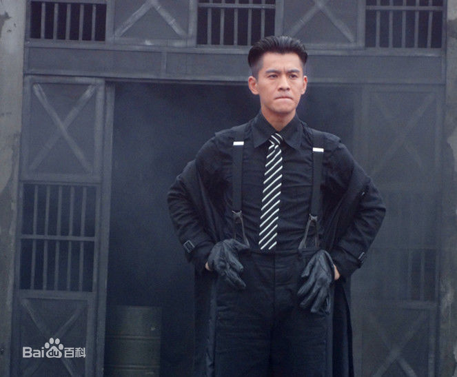 精选乔振宇(Qiao Zhenyu)在《烽火佳人》饰周霆琛中的图册