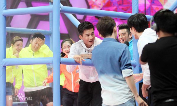 乔振宇(Qiao Zhenyu)快乐大本营前后照片