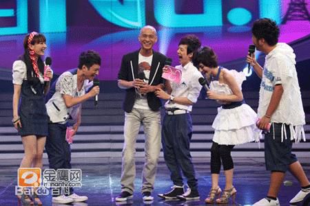 乔振宇(Qiao Zhenyu)快乐大本营前后照片