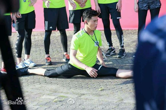 乔振宇(Qiao Zhenyu)中韩梦之队壁纸壁纸