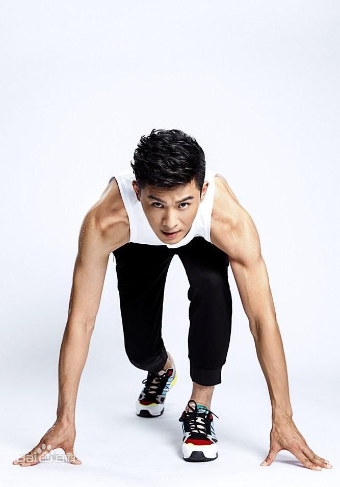 乔振宇(Qiao Zhenyu)中韩梦之队壁纸壁纸