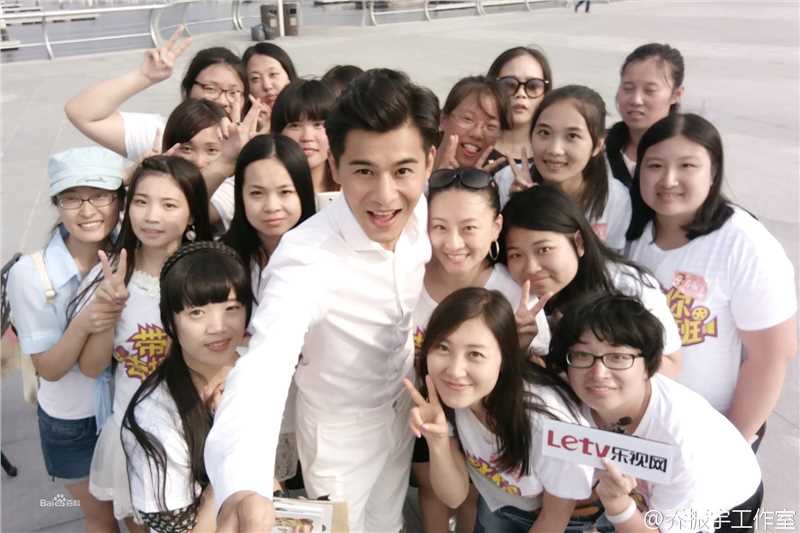 乔振宇(Qiao Zhenyu)日常素颜照壁纸