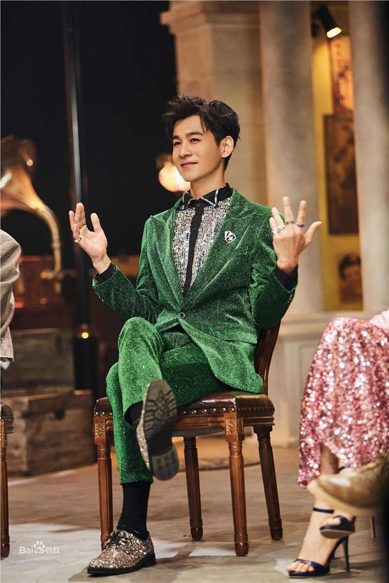 乔振宇(Qiao Zhenyu)明星大侦探性感图片图集