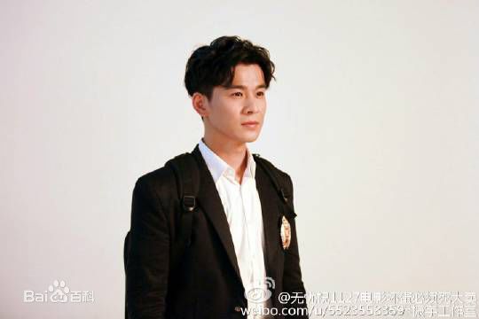 乔振宇(Qiao Zhenyu)明星大侦探性感图片图集