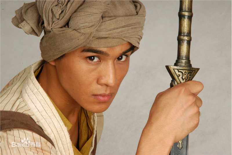 高清乔振宇(Qiao Zhenyu)在电视剧《七剑下天山》饰穆郎中的图集