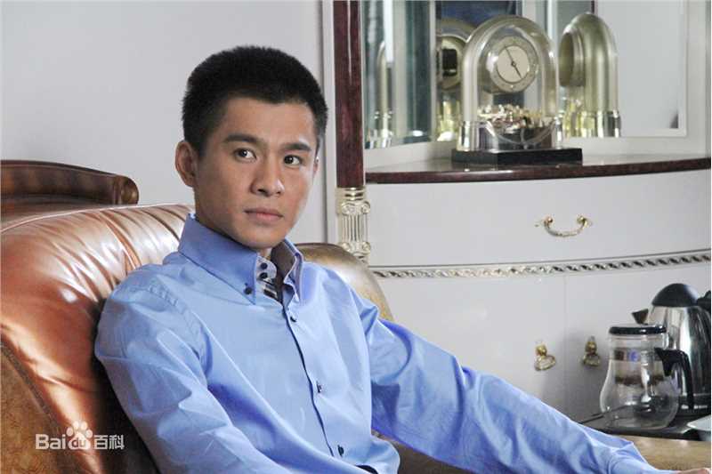 精选乔振宇(Qiao Zhenyu)在电视剧《满秋》饰郭乃文中的图册