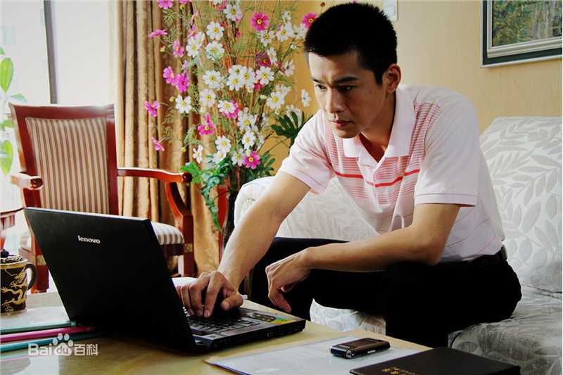 精选乔振宇(Qiao Zhenyu)在电视剧《满秋》饰郭乃文中的图册