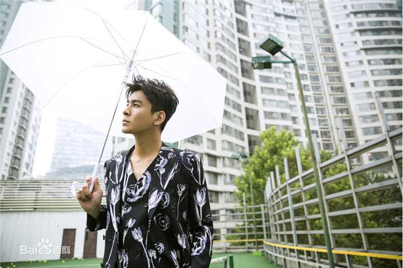 乔振宇(Qiao Zhenyu)时尚星秀图册