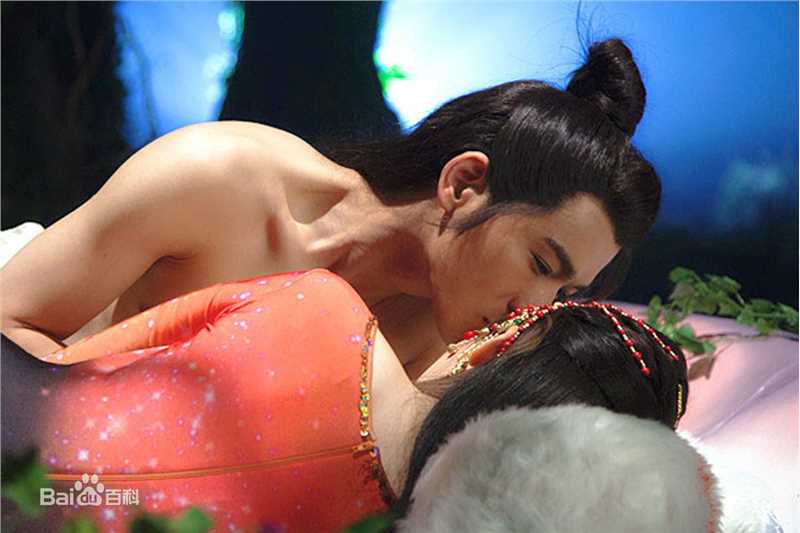 精选乔振宇(Qiao Zhenyu)在电视剧《华胥引之绝爱之城》饰苏珩中的图册