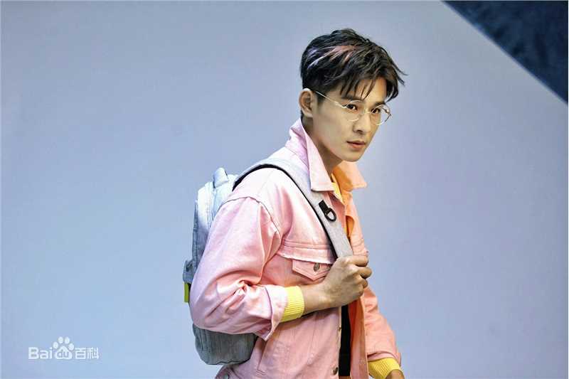 乔振宇(Qiao Zhenyu)170108芒果TV明星大侦探第二季性感图片图集