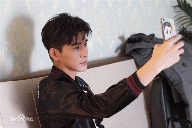 乔振宇(Qiao Zhenyu)170108芒果TV明星大侦探第二季性感图片图集