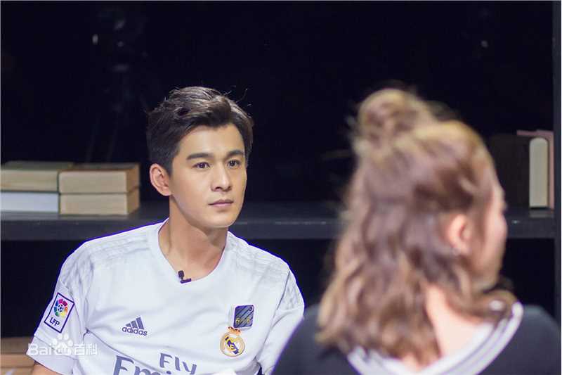 乔振宇(Qiao Zhenyu)160524芒果TV明星大侦探前后照片